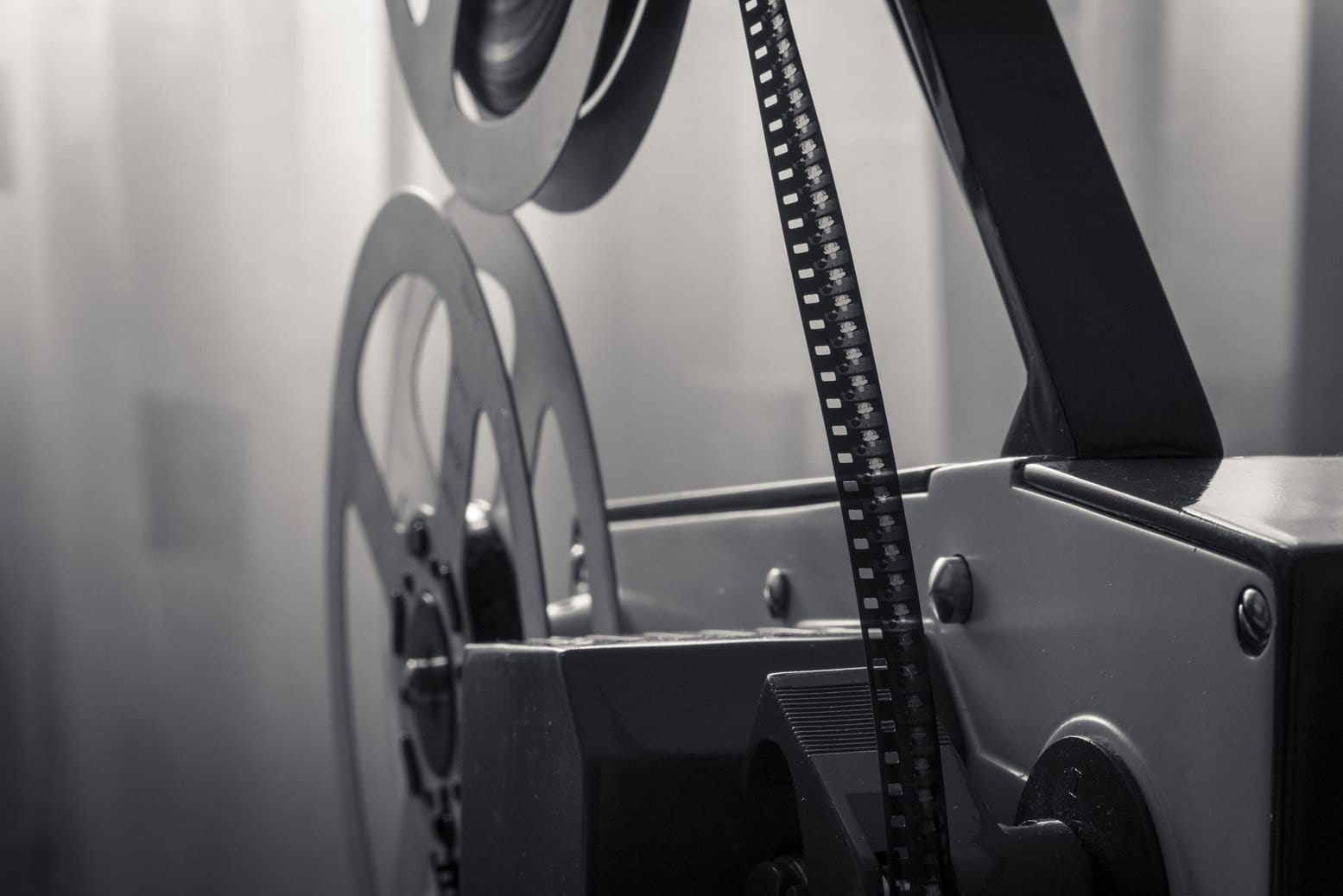 フランスの映写機の白黒写真。